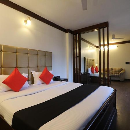 Hotel Clark Heights Νέο Δελχί Εξωτερικό φωτογραφία