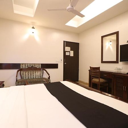 Hotel Clark Heights Νέο Δελχί Εξωτερικό φωτογραφία
