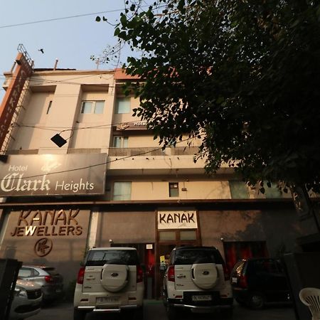 Hotel Clark Heights Νέο Δελχί Εξωτερικό φωτογραφία