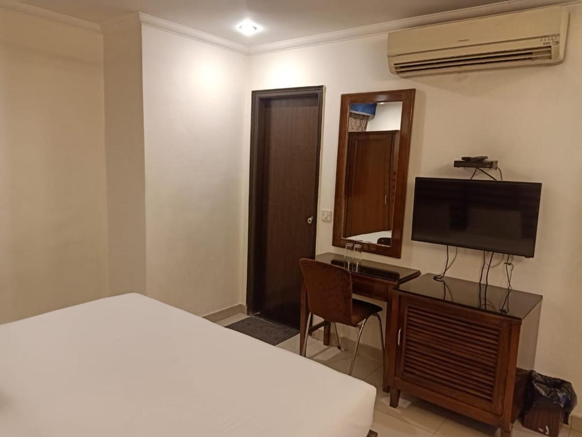 Hotel Clark Heights Νέο Δελχί Εξωτερικό φωτογραφία