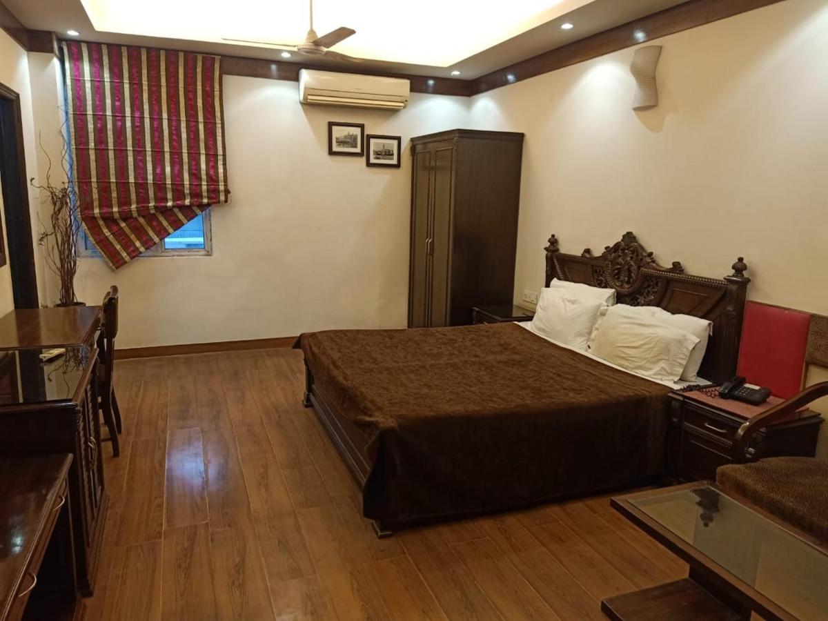 Hotel Clark Heights Νέο Δελχί Εξωτερικό φωτογραφία