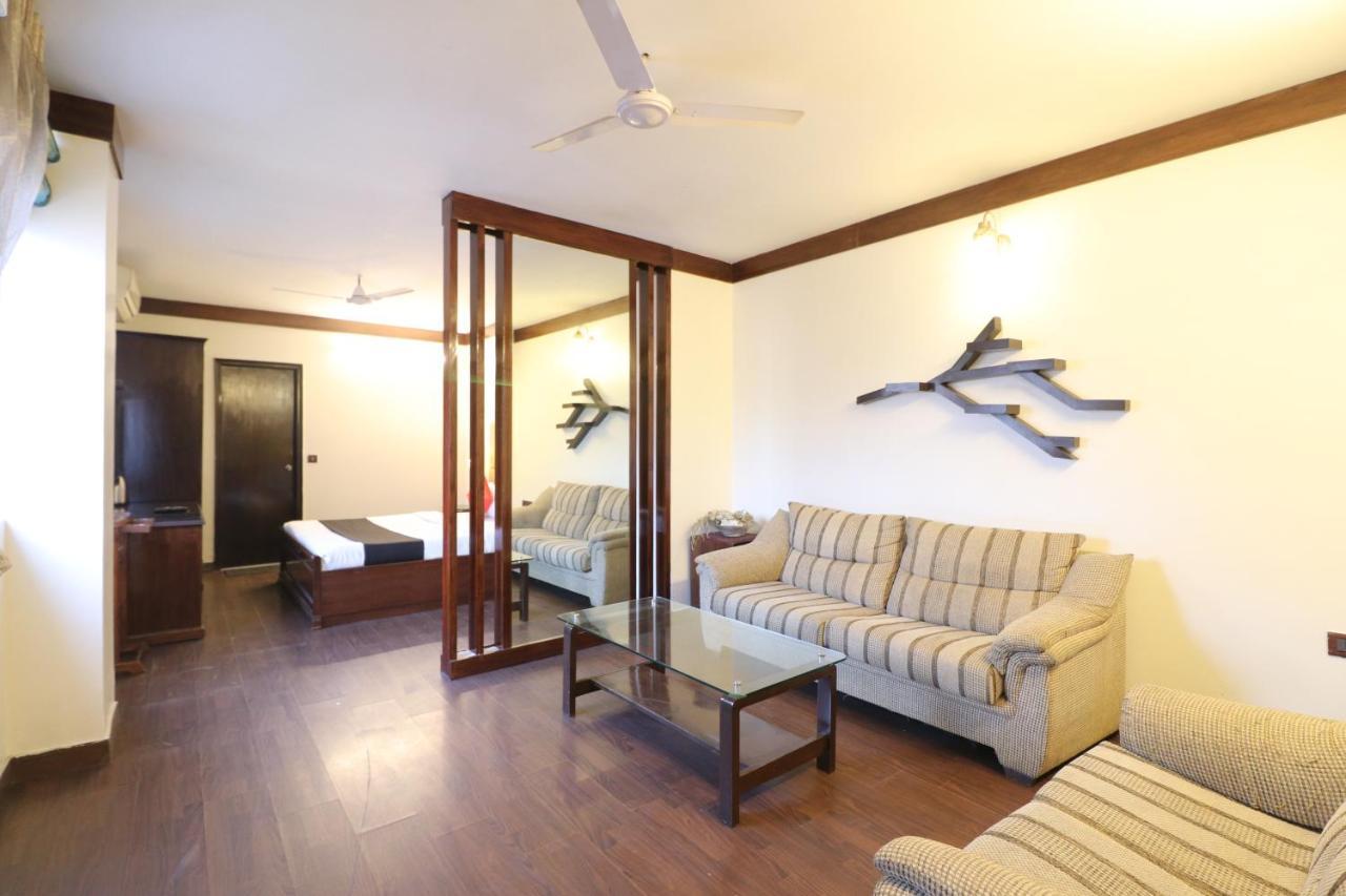 Hotel Clark Heights Νέο Δελχί Εξωτερικό φωτογραφία