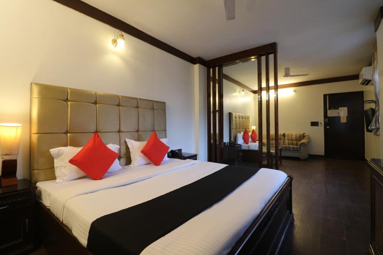 Hotel Clark Heights Νέο Δελχί Εξωτερικό φωτογραφία