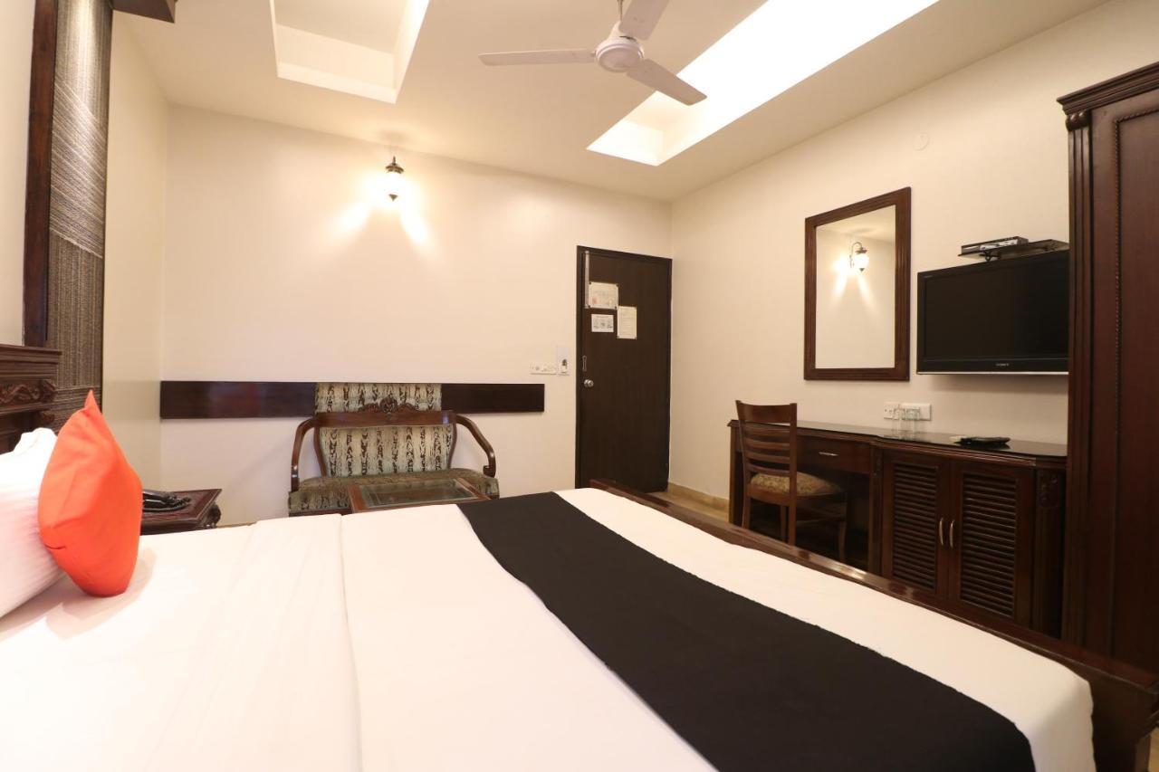 Hotel Clark Heights Νέο Δελχί Εξωτερικό φωτογραφία