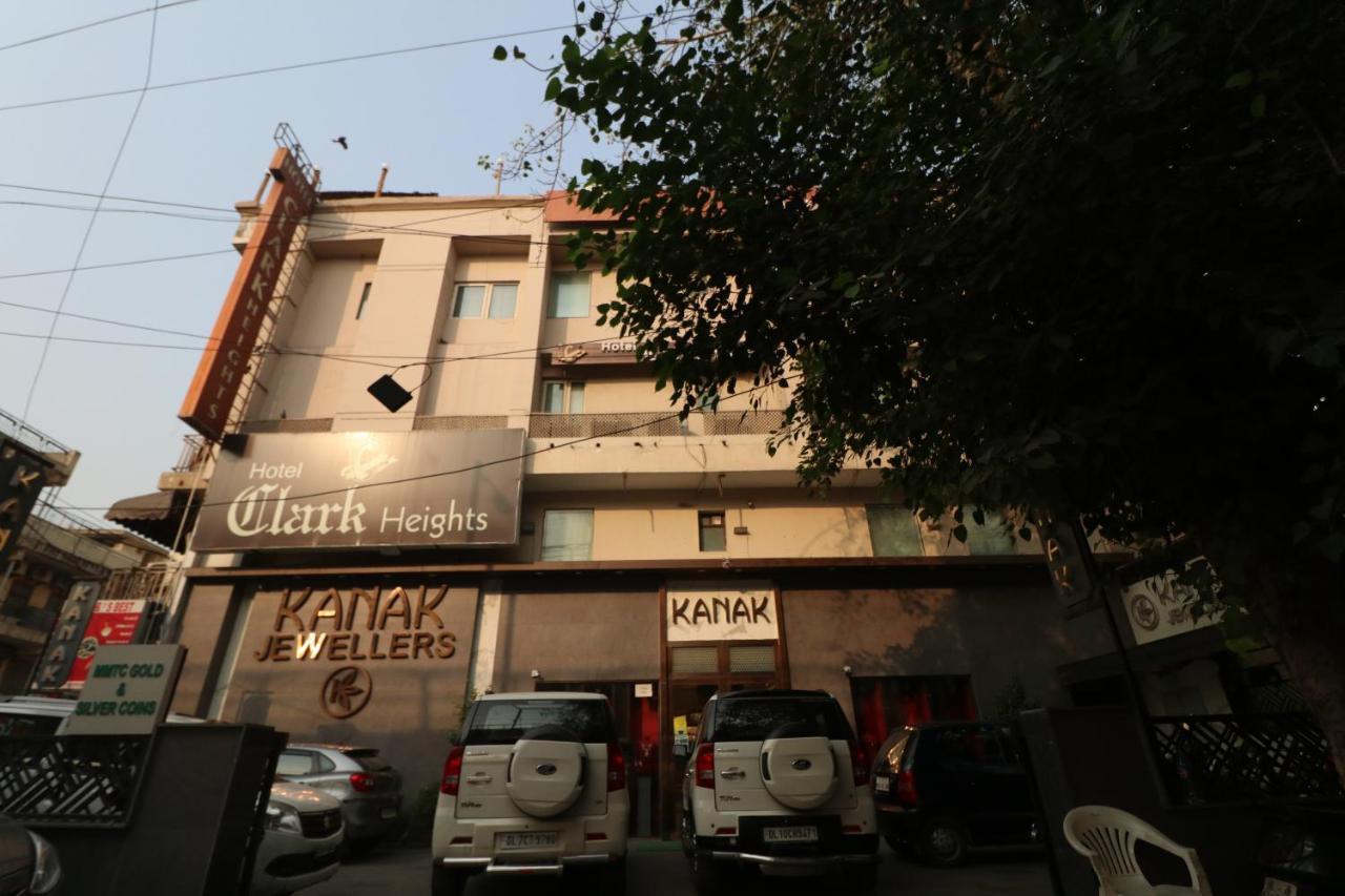 Hotel Clark Heights Νέο Δελχί Εξωτερικό φωτογραφία