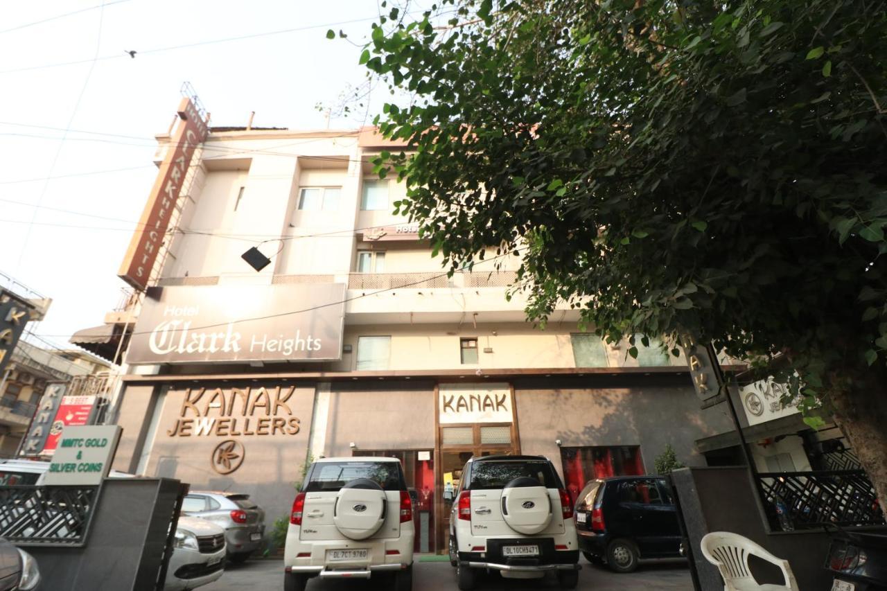 Hotel Clark Heights Νέο Δελχί Εξωτερικό φωτογραφία