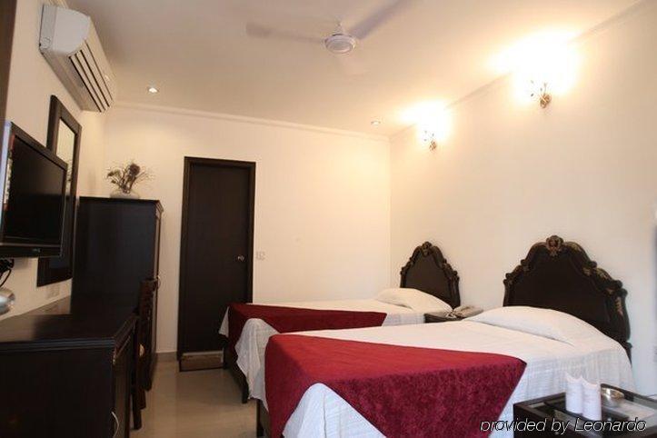 Hotel Clark Heights Νέο Δελχί Δωμάτιο φωτογραφία