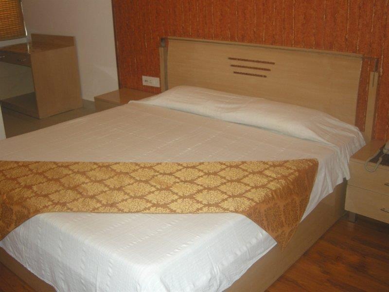 Hotel Clark Heights Νέο Δελχί Εξωτερικό φωτογραφία