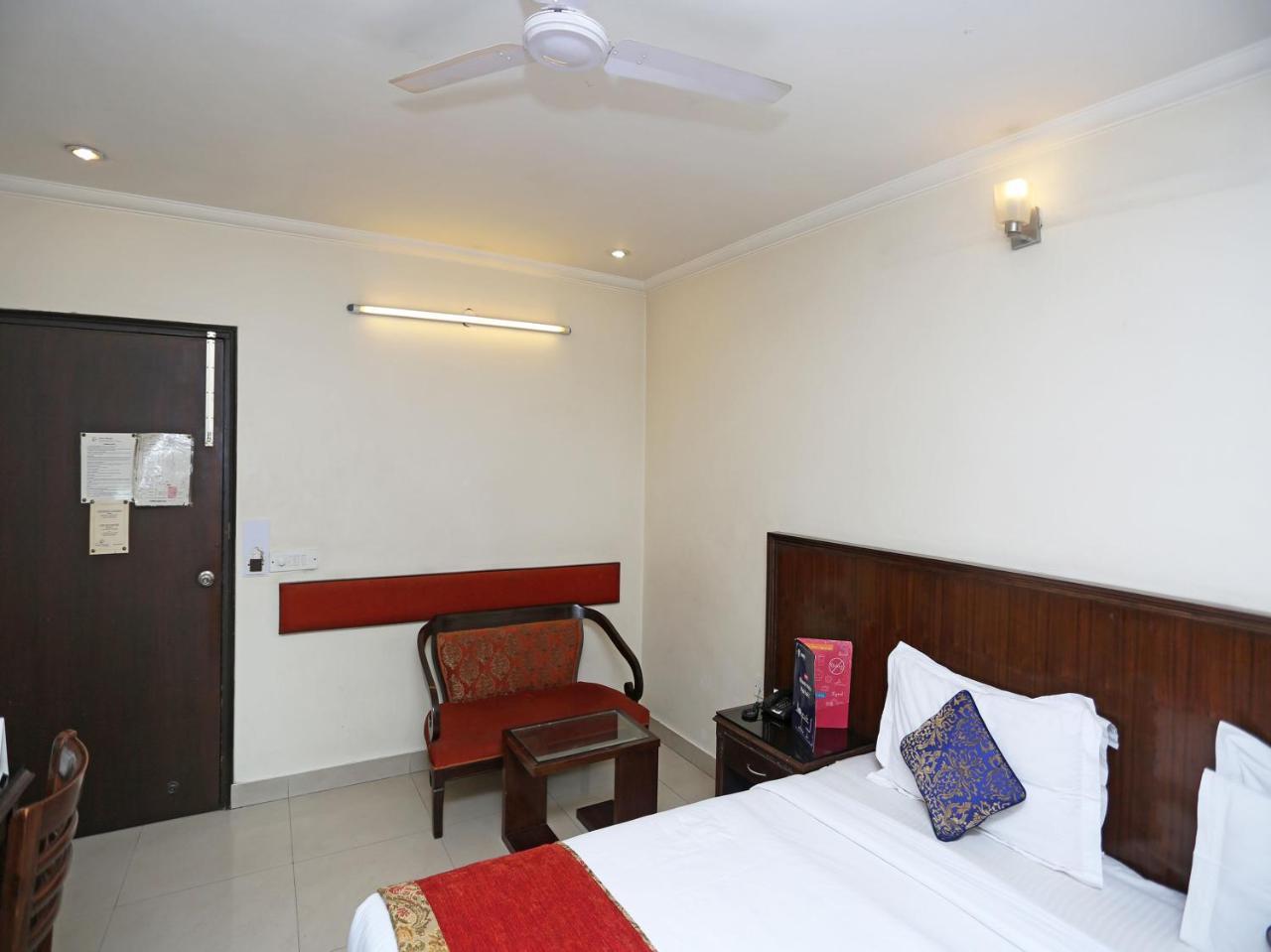 Hotel Clark Heights Νέο Δελχί Εξωτερικό φωτογραφία